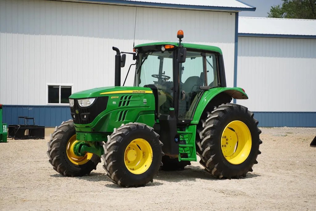 2018 John Deere 6120M
