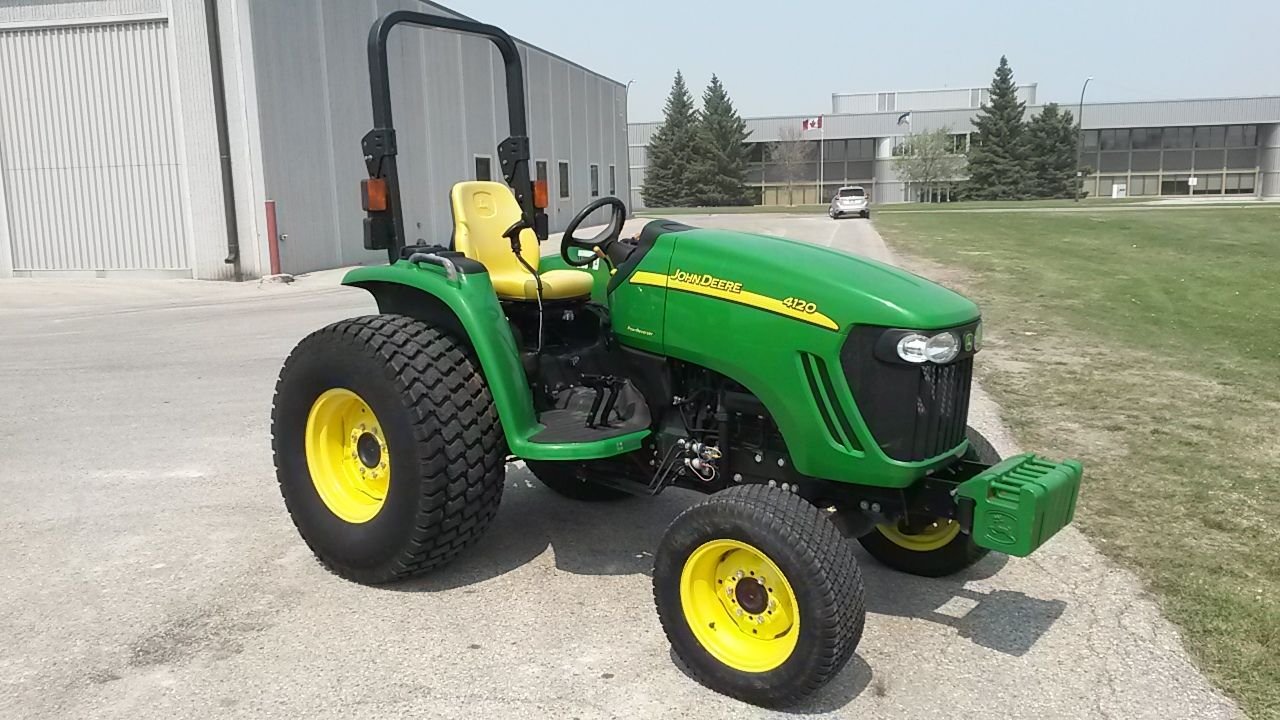 2011 John Deere 4120 Compact Utility Tractor 4WD